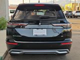 New 2025 Mitsubishi Outlander SE image 3