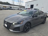 Used 2023 Nissan Altima 2.5 SR w/ SR Premium Package image 3
