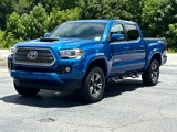 Used 2017 Toyota Tacoma TRD Sport image 3
