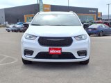 New 2025 Chrysler Pacifica Limited image 4
