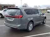New 2025 Chrysler Pacifica Select image 4