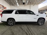 Used 2023 GMC Yukon XL AT4 w/ AT4 Premium Package image 4
