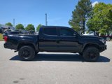 Used 2017 Toyota Tacoma TRD Sport image 3