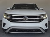 Certified 2022 Volkswagen Atlas Cross Sport SE w/ Black Wheel Package image 3