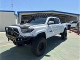 Used 2022 Toyota Tacoma TRD Sport image 2