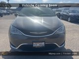 Used 2017 Chrysler Pacifica Touring-L w/ Tire & Wheel Group image 2