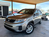 Used 2015 Kia Sorento LX image 2