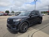 Used 2025 Ford Explorer ST-Line w/ ST-Line Street Pack image 3