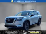 New 2025 Nissan Pathfinder SL image 3