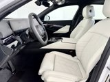 New 2024 BMW i5 eDrive40i w/ Premium Package image 4