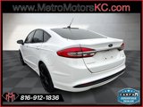 Used 2017 Ford Fusion SE image 3