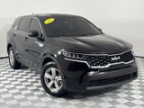 Used 2022 Kia Sorento LX image 2