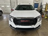 Used 2023 GMC Terrain SLE w/ Driver Convenience Package image 2