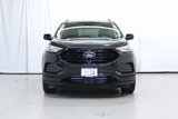 Used 2024 Ford Edge SE w/ Black Appearance Package image 2