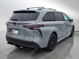 Certified 2025 Toyota Sienna XLE Woodland Edition image 5