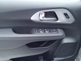 New 2025 Chrysler Pacifica Limited image 6