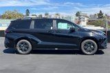 Used 2025 Toyota Sienna XLE Woodland Edition image 4