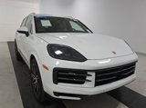 Used 2025 Porsche Cayenne w/ Premium Package image 2