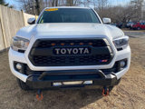 Used 2017 Toyota Tacoma TRD Off-Road image 3