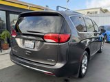 Used 2017 Chrysler Pacifica Limited w/ UConnect Theater Package image 4
