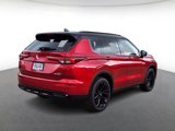 New 2025 Mitsubishi Outlander 4WD Plug-In Hybrid image 3