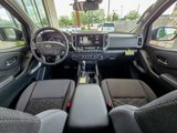 Used 2025 Nissan Frontier SV image 2
