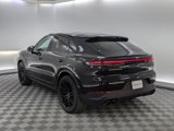 Used 2025 Porsche Cayenne Coupe image 3