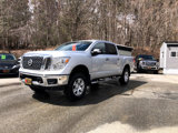 Used 2018 Nissan Titan SV w/ SV Convenience Package image 2