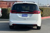 Used 2022 Chrysler Pacifica Touring-L image 5