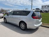 Used 2023 Chrysler Pacifica Touring-L image 6