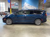New 2025 Chrysler Pacifica Select image 2