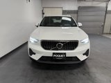 Used 2025 Volvo XC40 B5 Core image 3