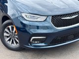 New 2025 Chrysler Pacifica Select image 3