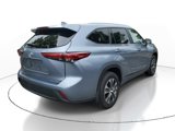Used 2023 Toyota Highlander XLE image 4