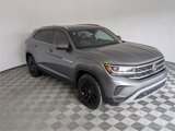Used 2022 Volkswagen Atlas Cross Sport SE w/ Panoramic Sunroof Package image 2