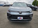 New 2025 Volkswagen Tiguan SE R-Line image 2