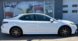 Used 2023 Toyota Camry SE image 2