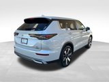 New 2025 Mitsubishi Outlander SE image 4