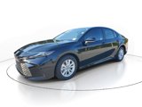 Used 2025 Toyota Camry LE image 3