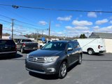 Used 2011 Toyota Highlander Limited w/ Tow Pkg image 2