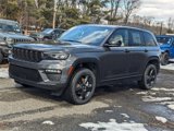 New 2025 Jeep Grand Cherokee Limited w/ Black Appearance Package image 5