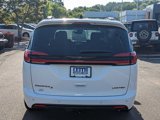 New 2024 Chrysler Pacifica Limited w/ Uconnect Theater Family Group image 5