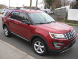 Used 2017 Ford Explorer XLT image 3