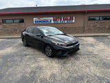 Used 2022 Kia Forte LXS image 2