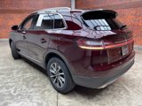 Used 2022 Lincoln Nautilus AWD image 3