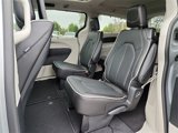 New 2023 Chrysler Pacifica Limited w/ Uconnect Theater Family Group image 5