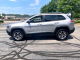 Used 2019 Jeep Cherokee Trailhawk image 2