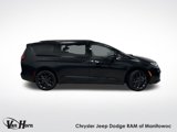 Used 2023 Chrysler Pacifica Touring-L image 2