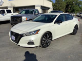 Used 2022 Nissan Altima 2.5 SR image 2