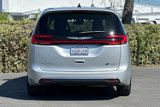 Used 2023 Chrysler Pacifica Limited w/ Uconnect Theater Family Group image 5